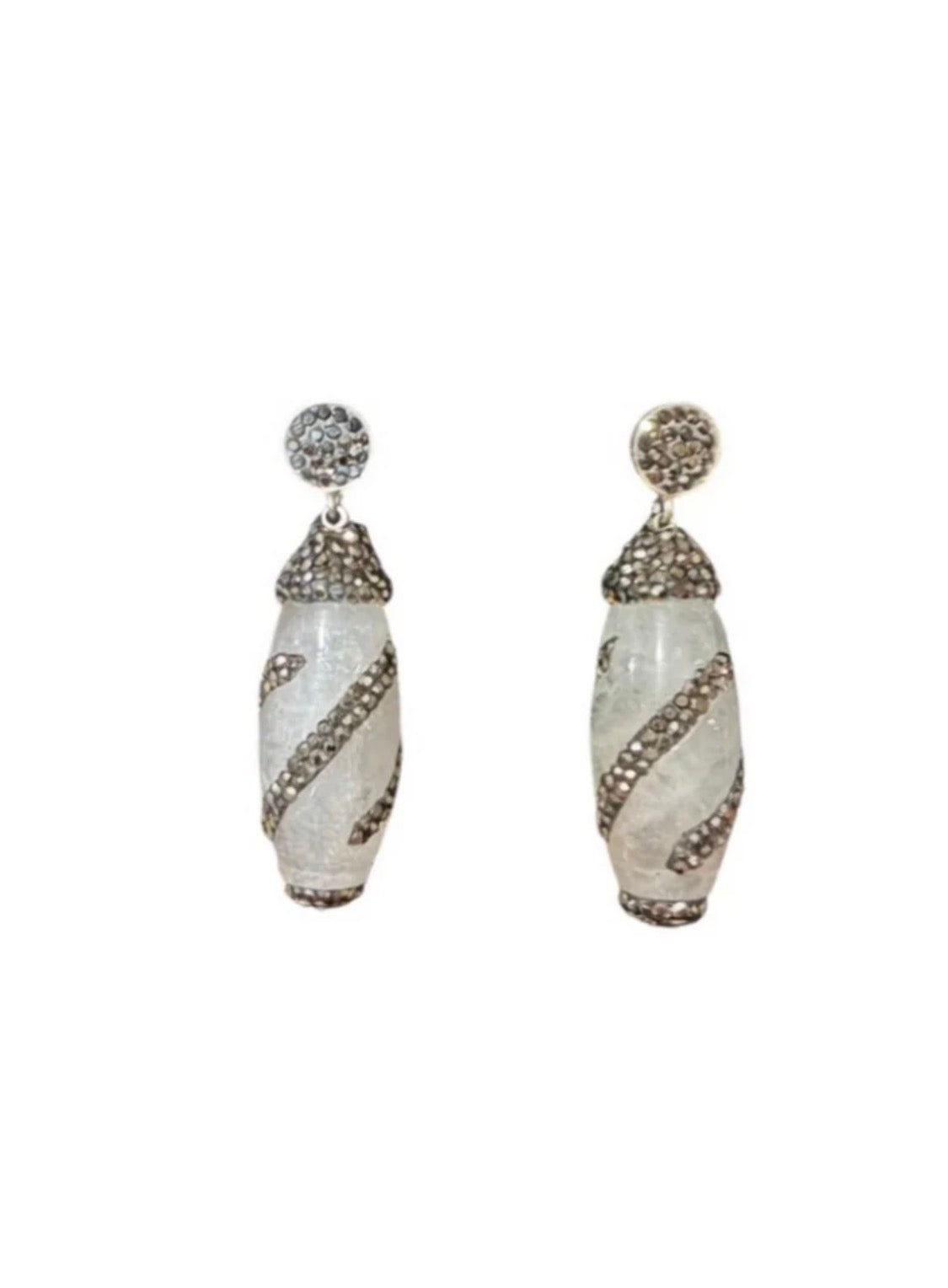 Los Pendientes Largos con Cinta "Odessa" de Cuarzo Transparente y Hematita